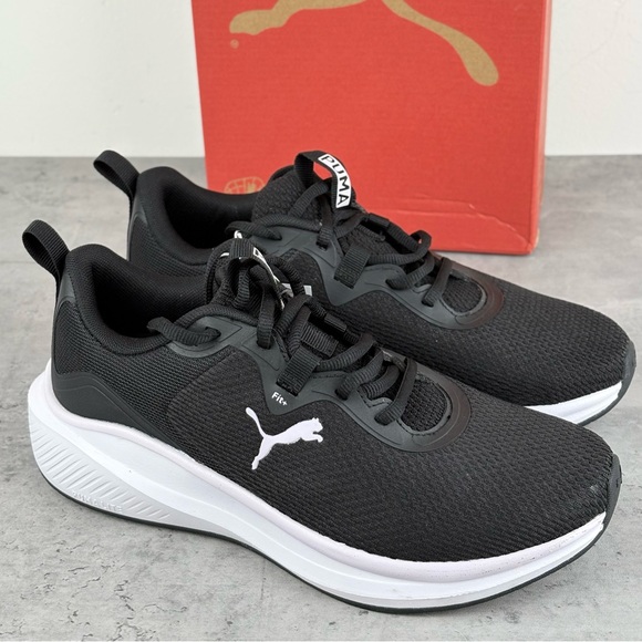 Puma Skyrocket Women’s Sneaker Size 8.5 Black New In Box - Picture 2 of 4